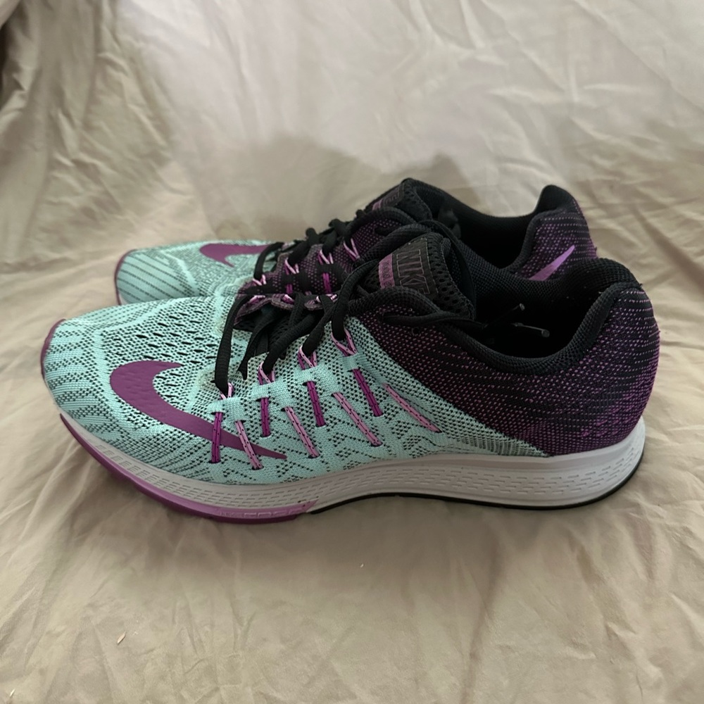 Nike zoom elite 8 running shoes